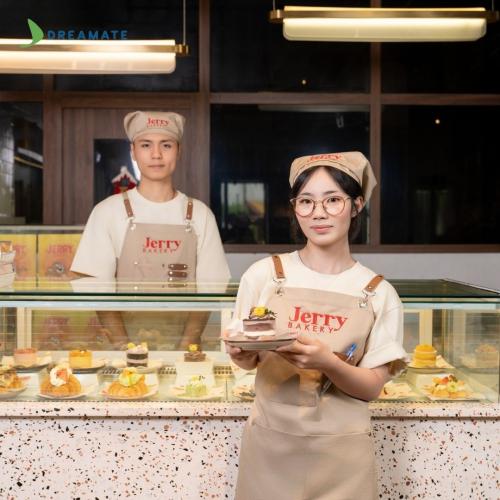 Đồng phục quán Jerry Bakery màu be