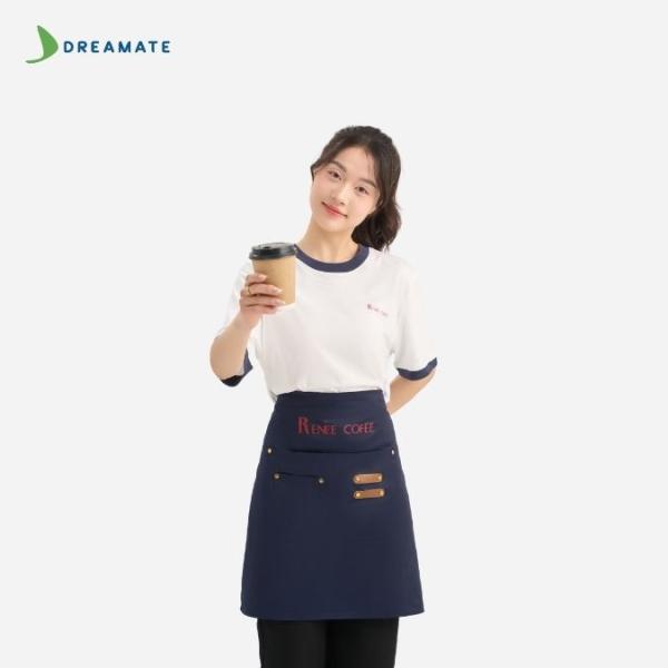 Đồng phục quán Renee Coffee trắng xanh navy
