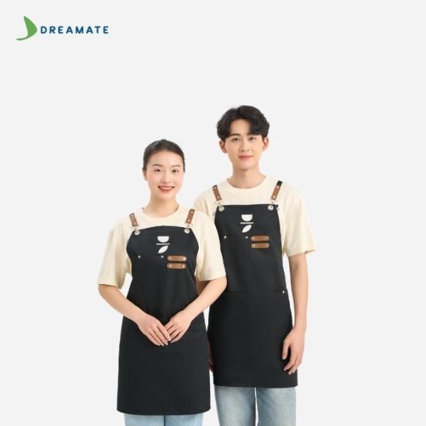 Đồng phục quán Universal Coffee màu kem