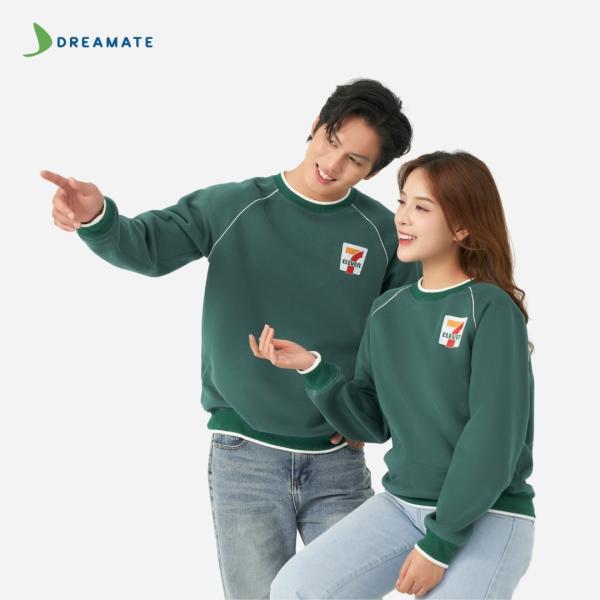 Áo sweater đồng phục của 7-Eleven 