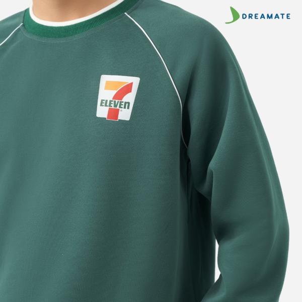 Áo sweater đồng phục của 7-Eleven 