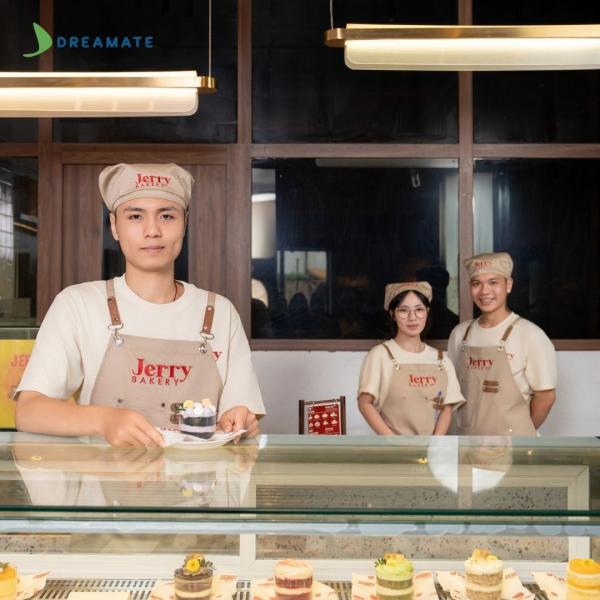 Đồng phục quán Jerry Bakery màu be