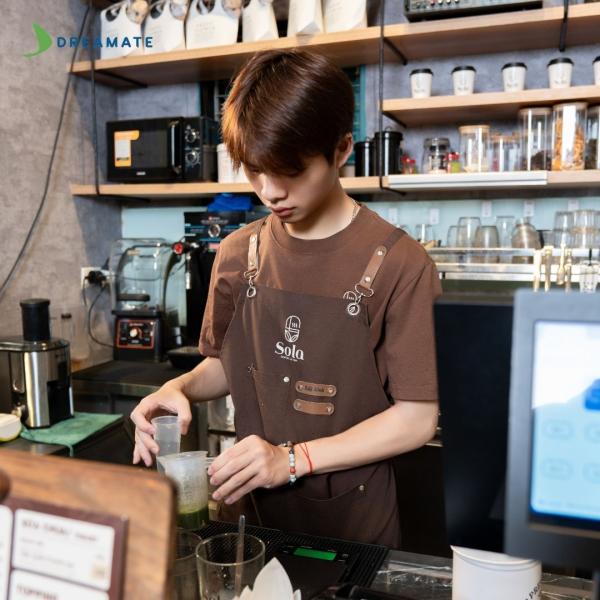 Đồng phục quán Sola Coffee màu nâu