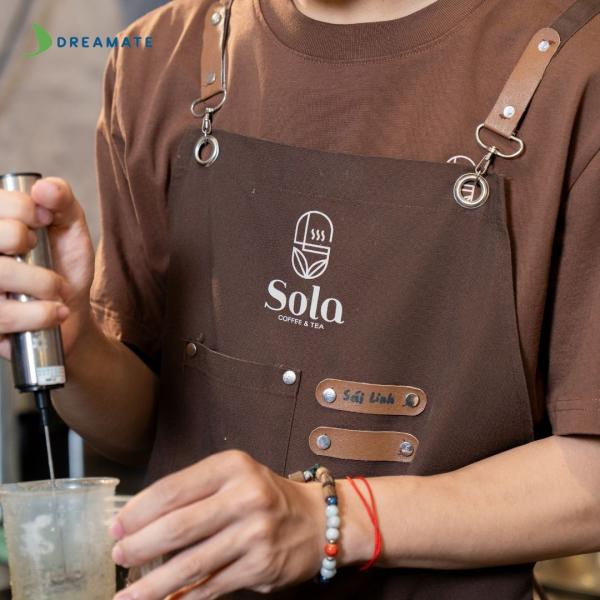 Đồng phục quán Sola Coffee màu nâu