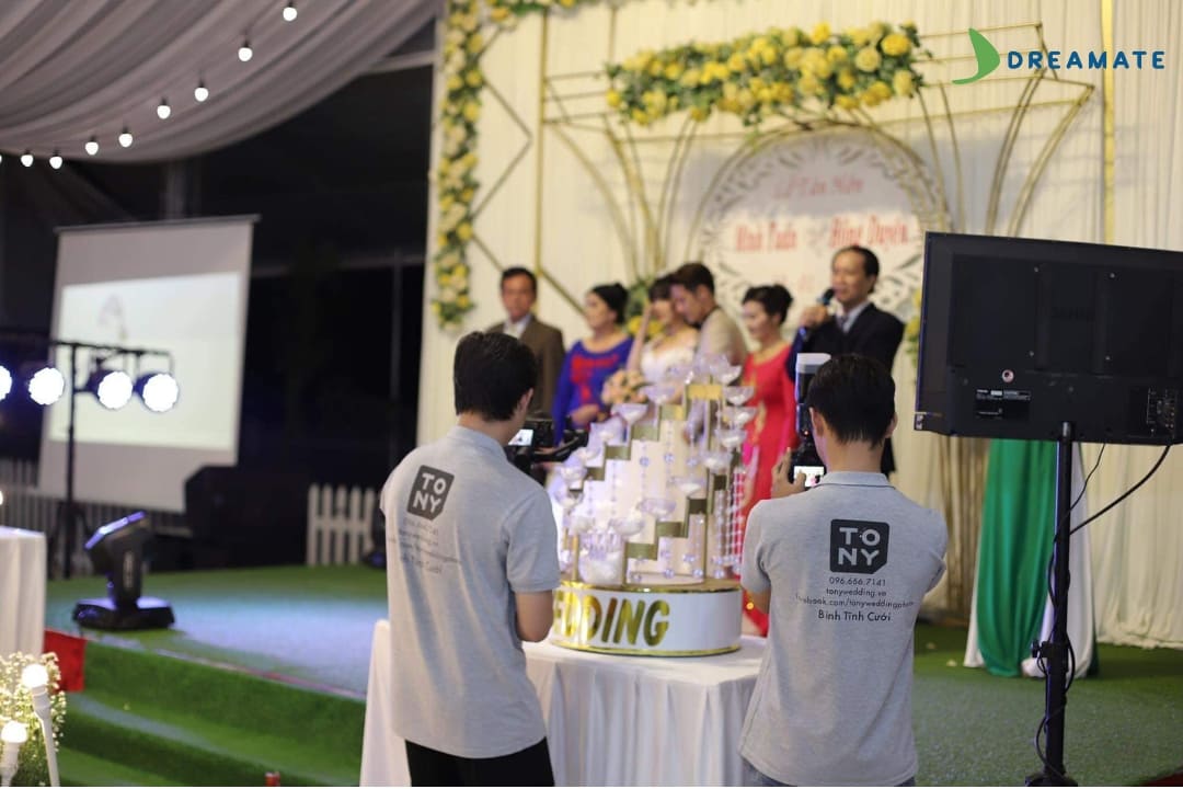 tham-khao-50-mau-dong-phuc-studio-dep-chuyen-nghiep-moi-nhat-2025-4.jpg (78 KB)