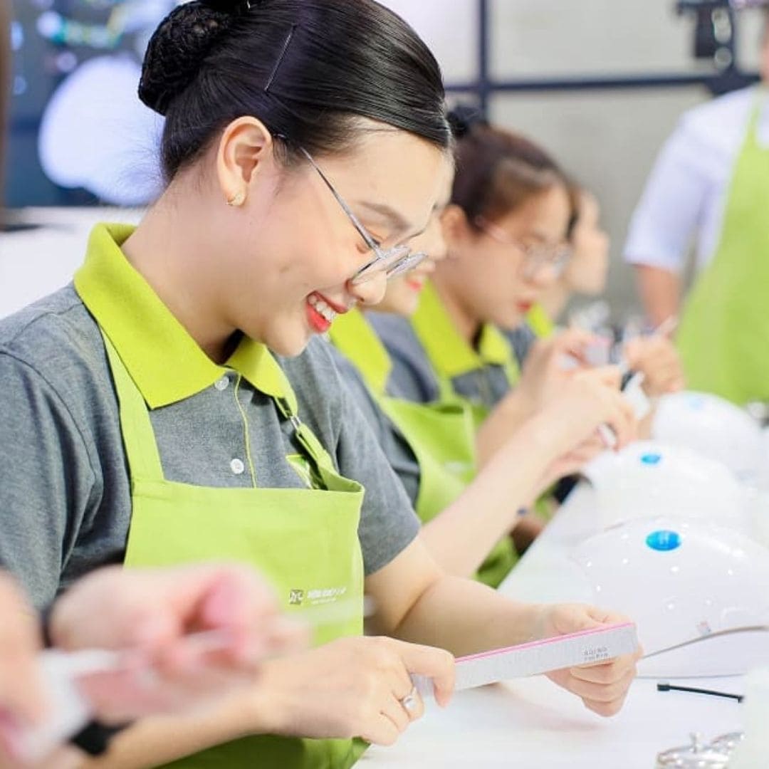 dong-phuc-tiem-nails-9.jpg (85 KB)