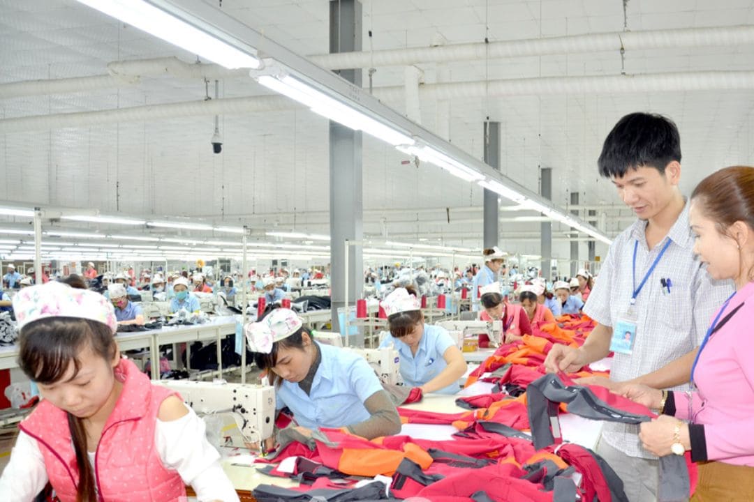 dong-phuc-tuyen-quang-5.jpg (97 KB)