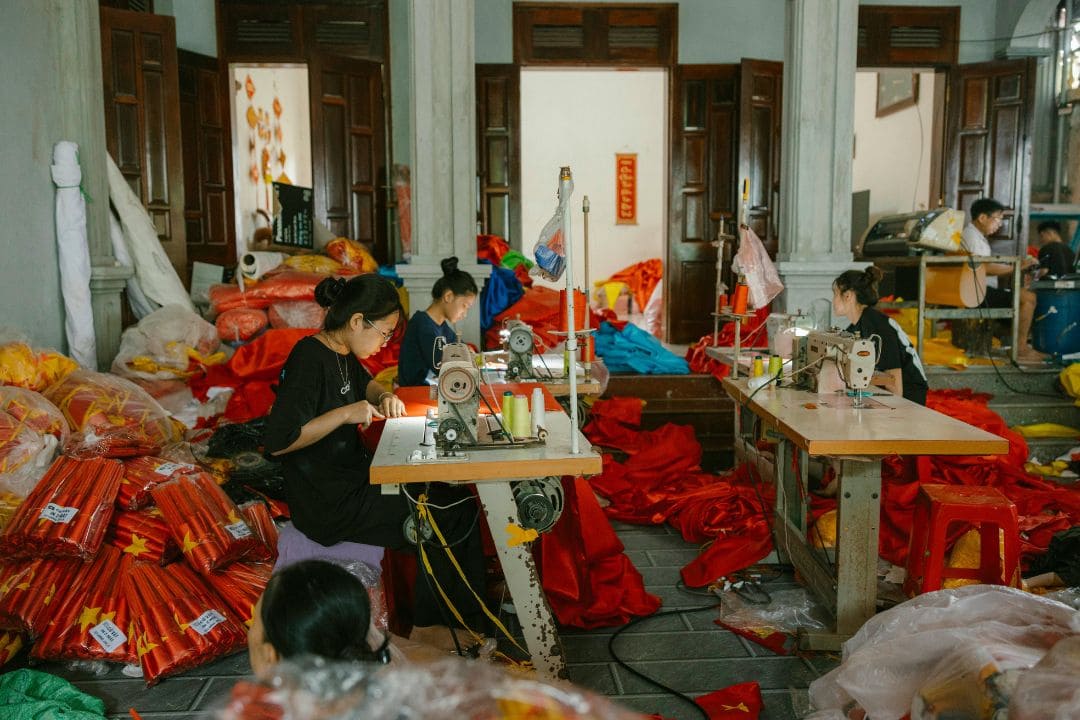 dong-phuc-tuyen-quang-8.jpg (118 KB)